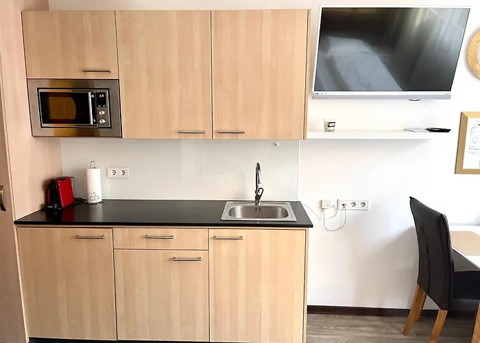 Stylish Home Near City Center
