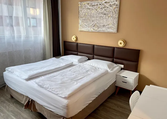 Stylish Home Near City Center